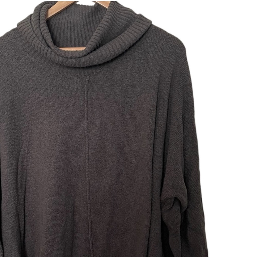 💥 Kaisley Green Cowlneck Tunic Sweater - Picture 2 of 5